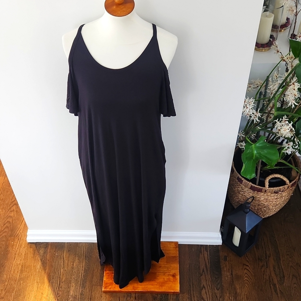 NWT Cold Shoulder Maxi Dress